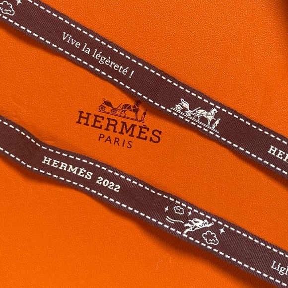 🆕HERMÈS 🆕Scarf BoxTie 65” Long - Picture 3 of 5